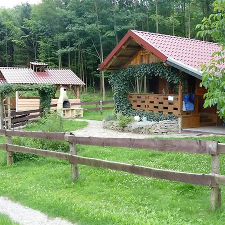 Blockhaus Mitten Im Wald, Sehr Urig Und Gemuetlich, Etwas Fuer Naturliebhaber * Rodeberg