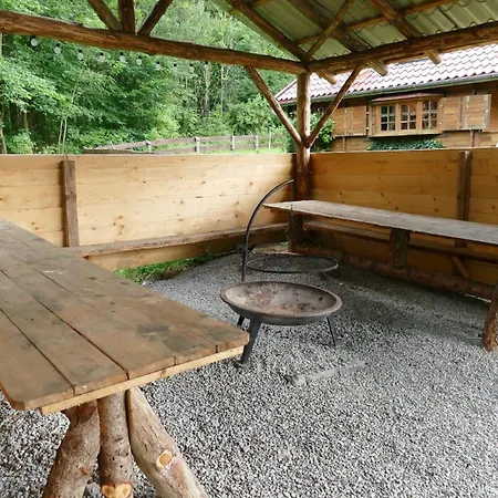 Blockhaus Mitten Im Wald, Sehr Urig Und Gemuetlich, Etwas Fuer Naturliebhaber Rodeberg