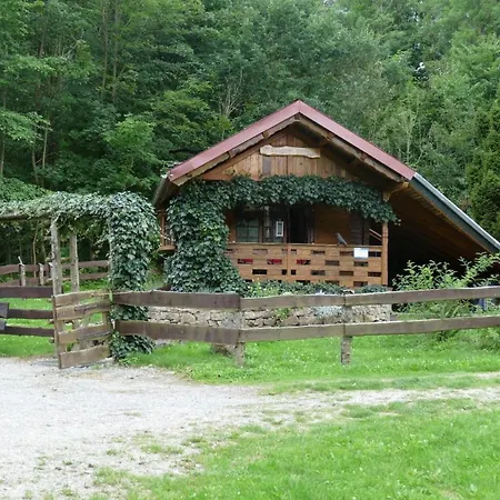 Semesterbostad Blockhaus Mitten Im Wald, Sehr Urig Und Gemuetlich, Etwas Fuer Naturliebhaber Rodeberg